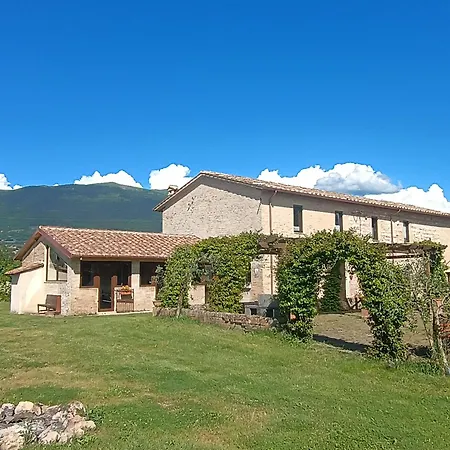 Casale Il Cantico Della Tenerezza 펜션