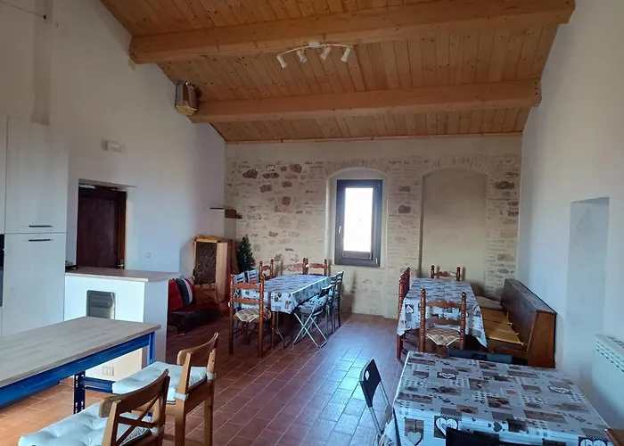 Casale Il Cantico Della Tenerezza 펜션 *