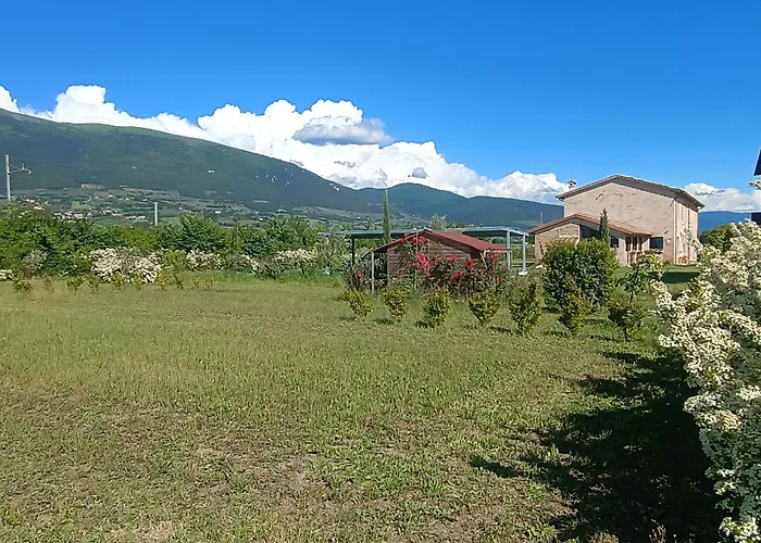 Casale Il Cantico Della Tenerezza * Ассизи